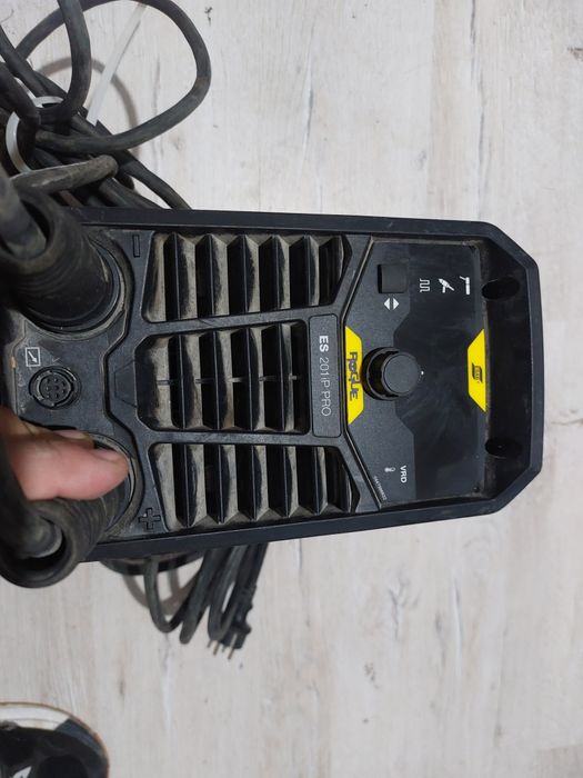 Aparat sudura esab rogue es 201ip pro