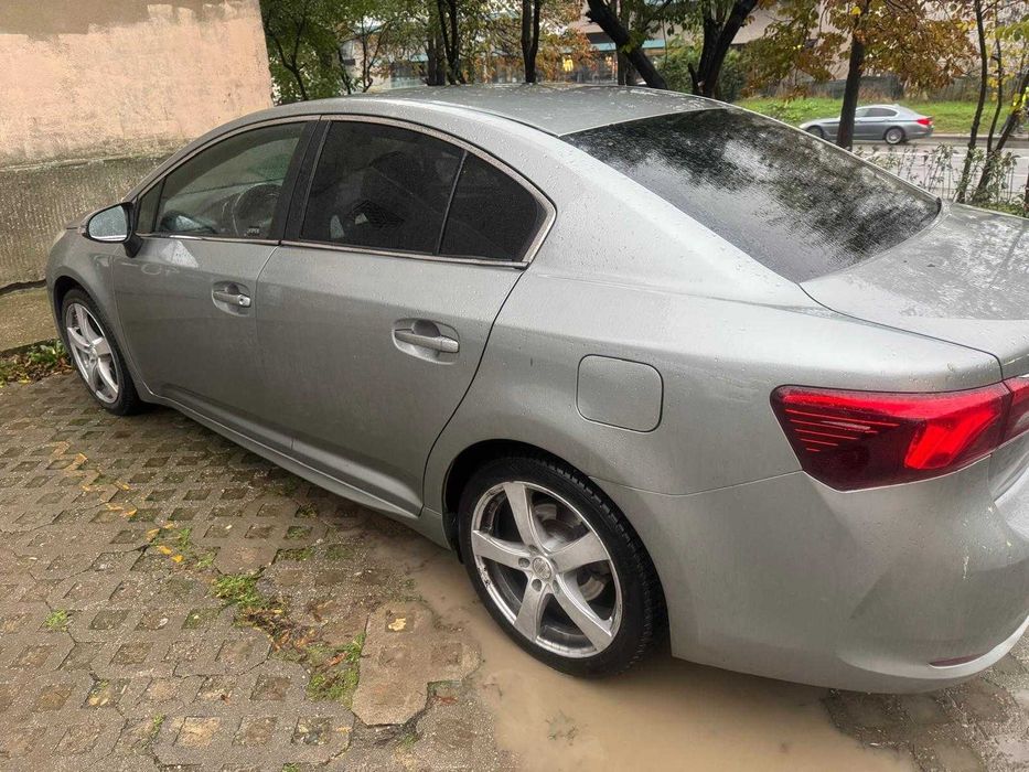 Vand Toyota Avensis 2.0 D-4D Elegance