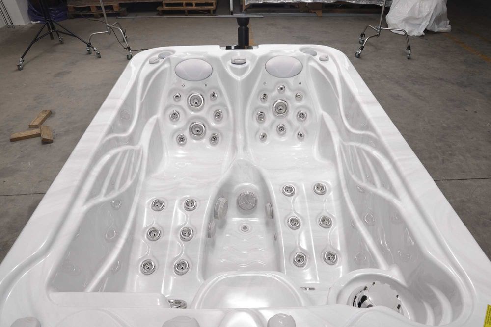 Jacuzzi exterior 3 persoane Visoli 225 x 155 cm 39 jeturi cu Ozone
