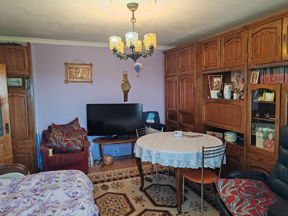 Vand apartament 2 camere