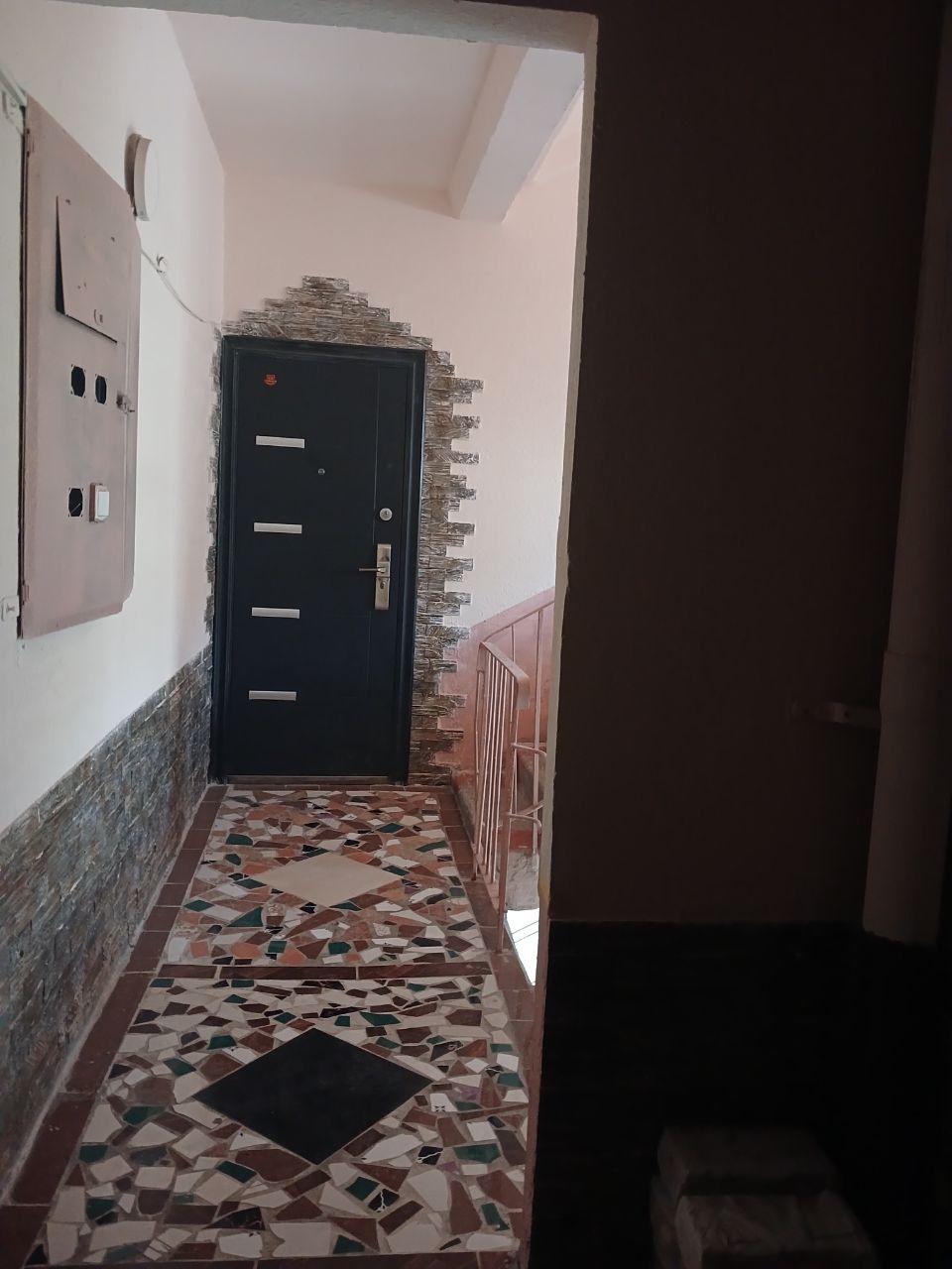 Продаётся своя 5 ком квартира, Сергели 6,Сергели дехкон бозори,Мерос т