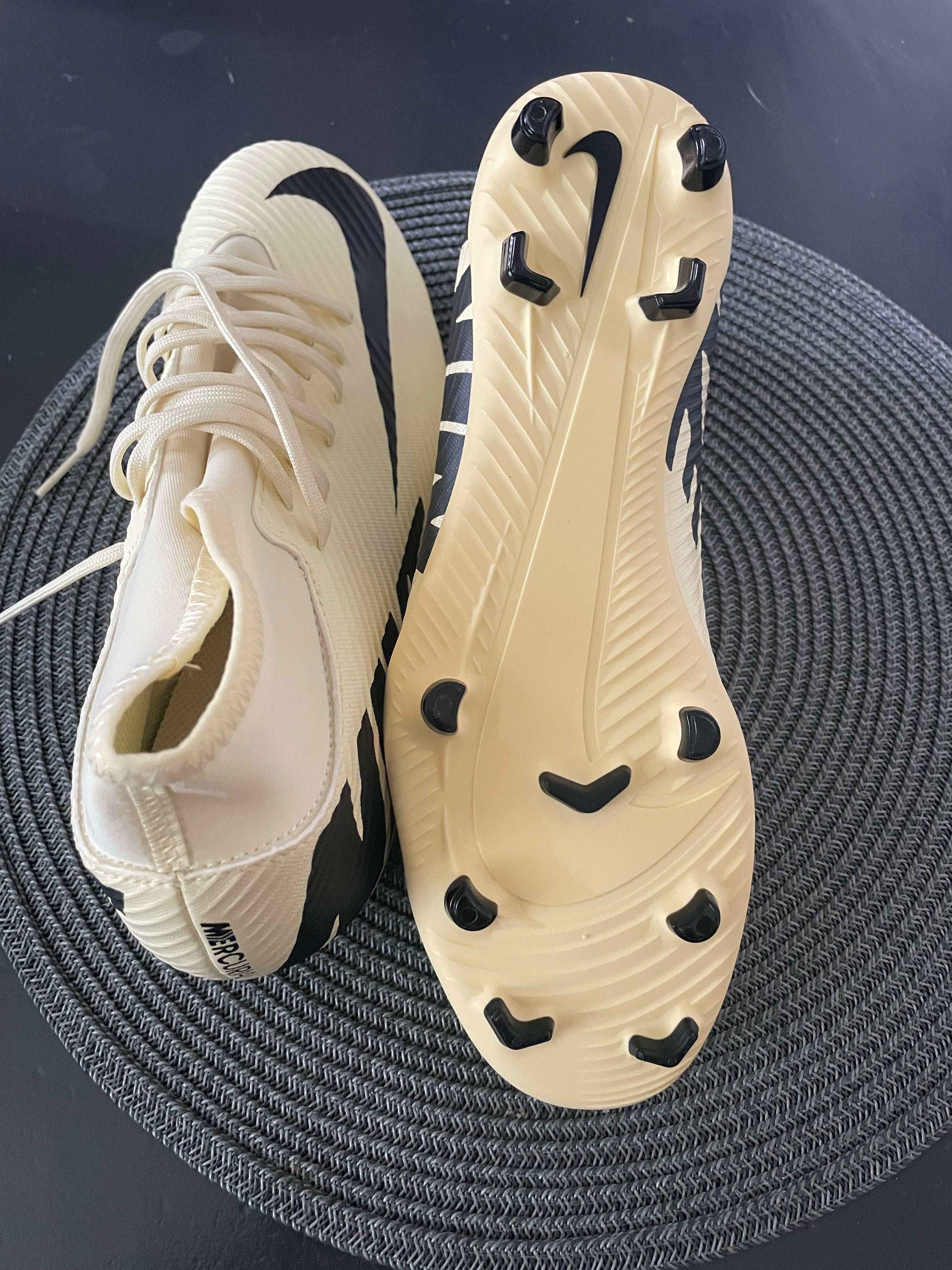 Футболни обувки Nike mercurial