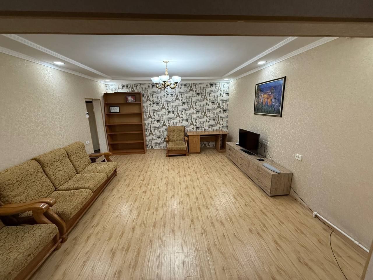 Центр, Метро Ойбек 2/6/9. Квартира в центре Ташкента