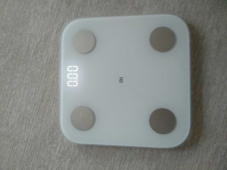 Смарт кантар Mi Body Composition Scale 2