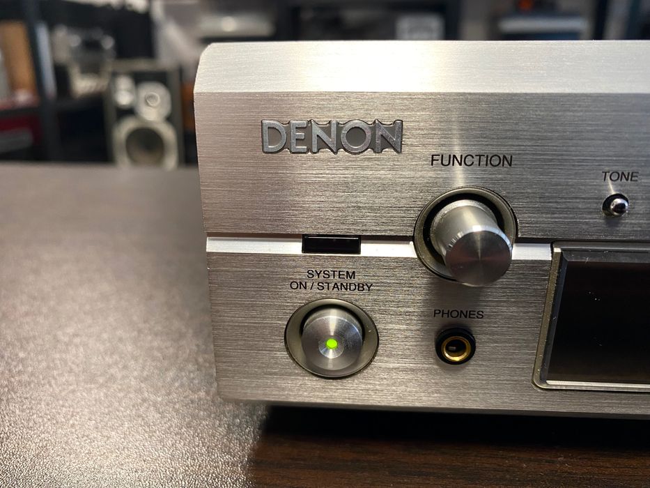 Усилвател с тунер Denon