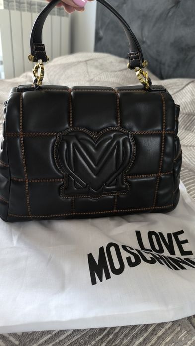 Нова чанта Love Moschino
