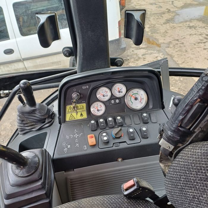 Buldoexcavator 432E