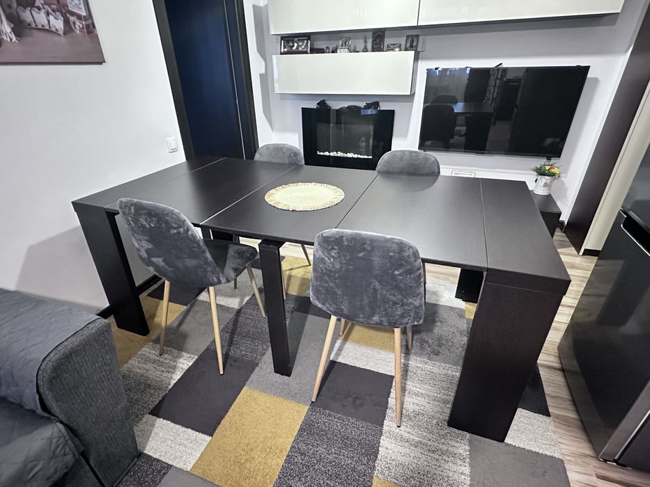 Masa extensibila pentru 2/4/6/8 persoane