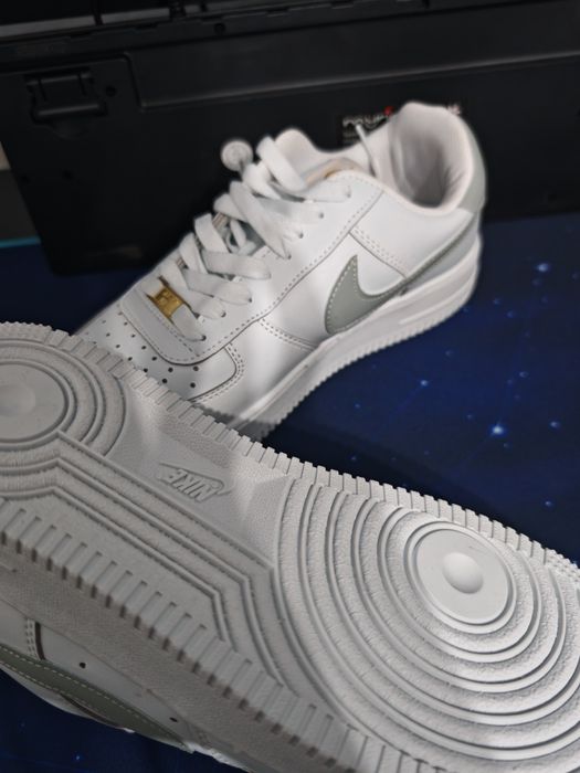 Nike Air Force 1, marimea 41, noi