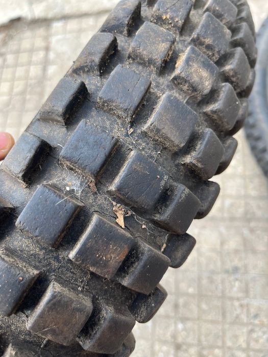 Кросови гуми за мотор