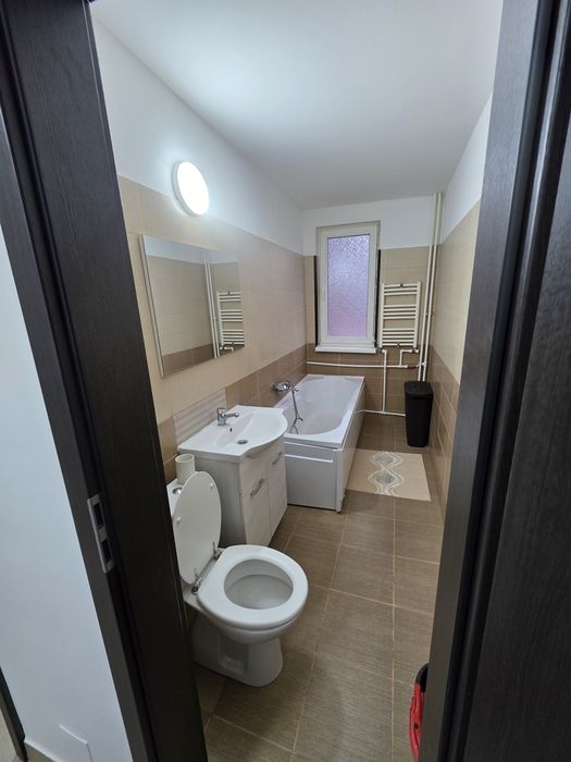 Inchiriez garsoniera ,36 m utili