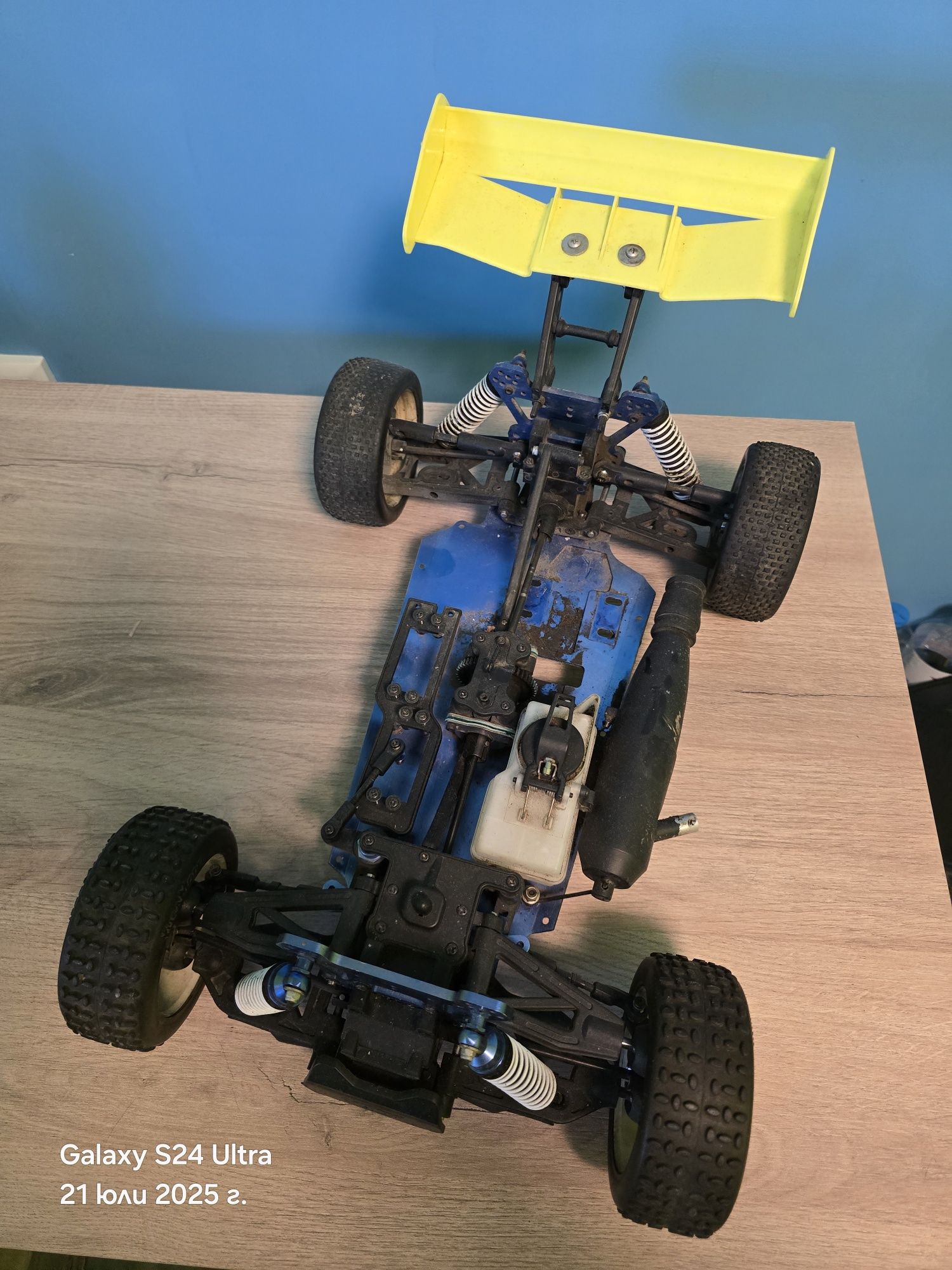 Carson Specter v21 RC 1/8