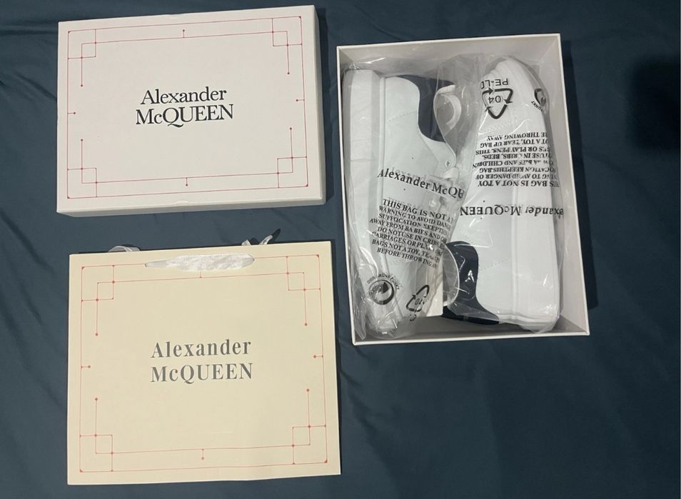 Alexander McQUEEN | Calitate superioara