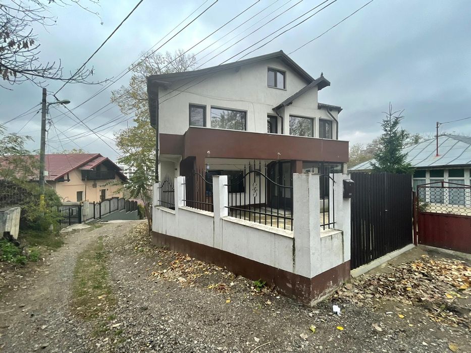 Vând/închiriez casă lângă Palas Mall - Iași