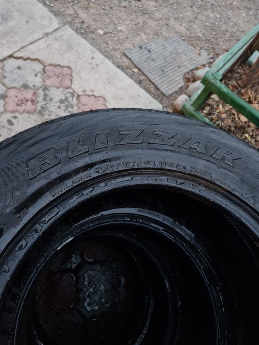Зимние шины Bridgestone blizzak dm-v1 r18