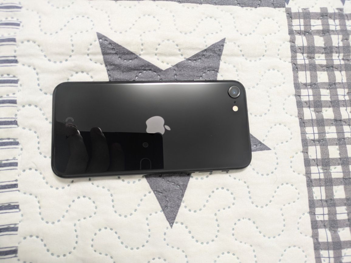 iPhone SE2 la schimb cu iPhone 11