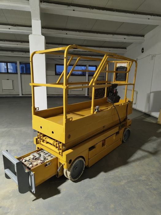 Nacela. Lift . haulotte compact 8 M