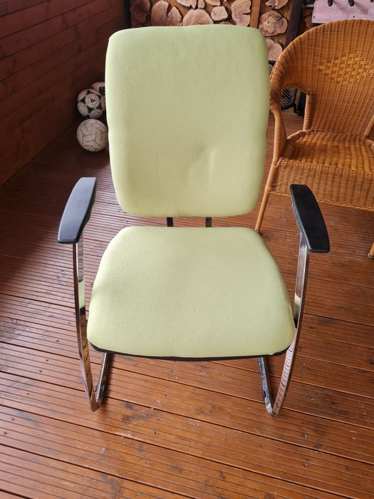 Scaun vizitator birou