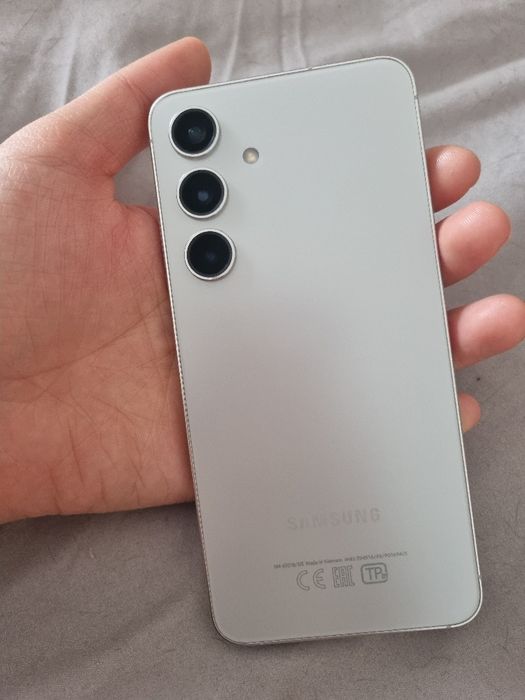 Продам Samsung galaxy S24