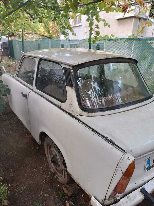 Продавам Трабант 601