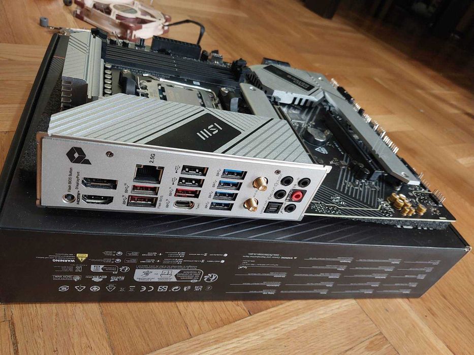 AMD Ryzen 7 9700X + MSI Pro B650-A Wi-Fi