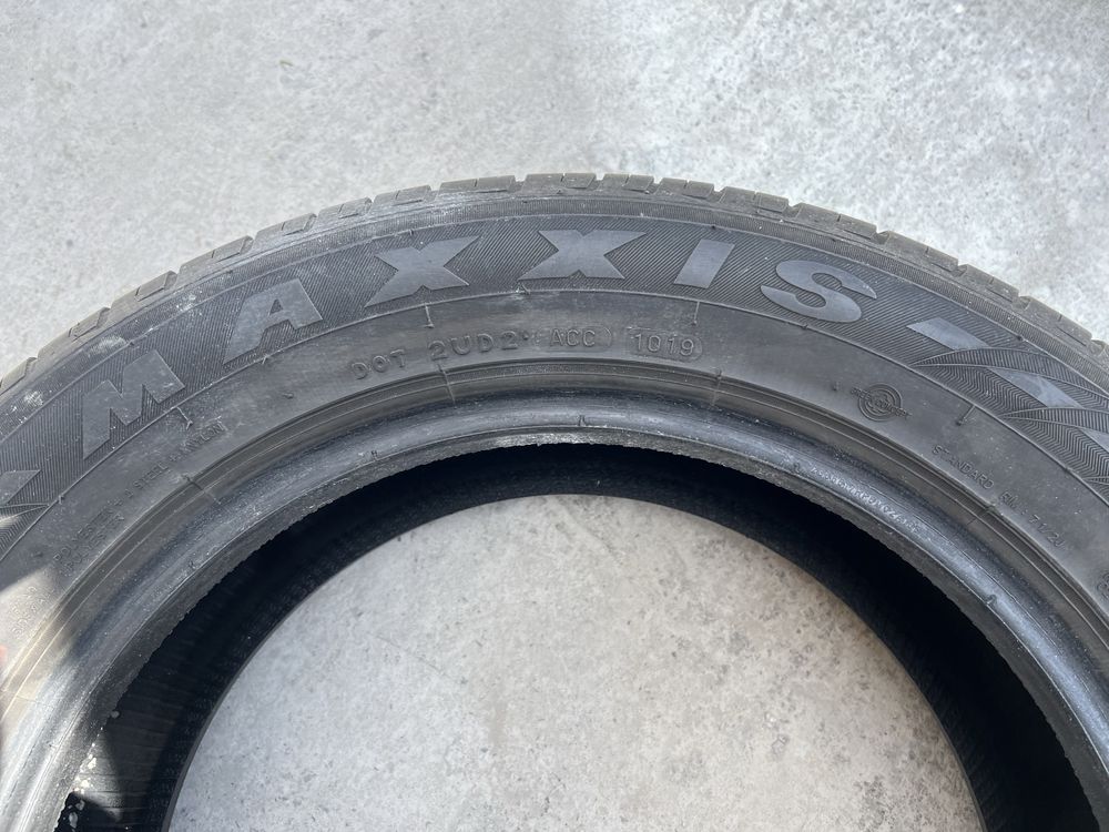 235/55/17 Maxxis Bridgestone