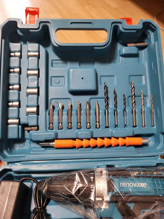 Комплект бормашина с двойна батерия и безчетков мотор