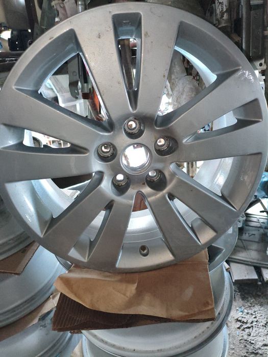 Продам диски на subaru tribeca 2008