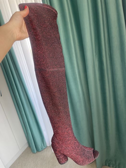 Cizme lungi cu varf decupat