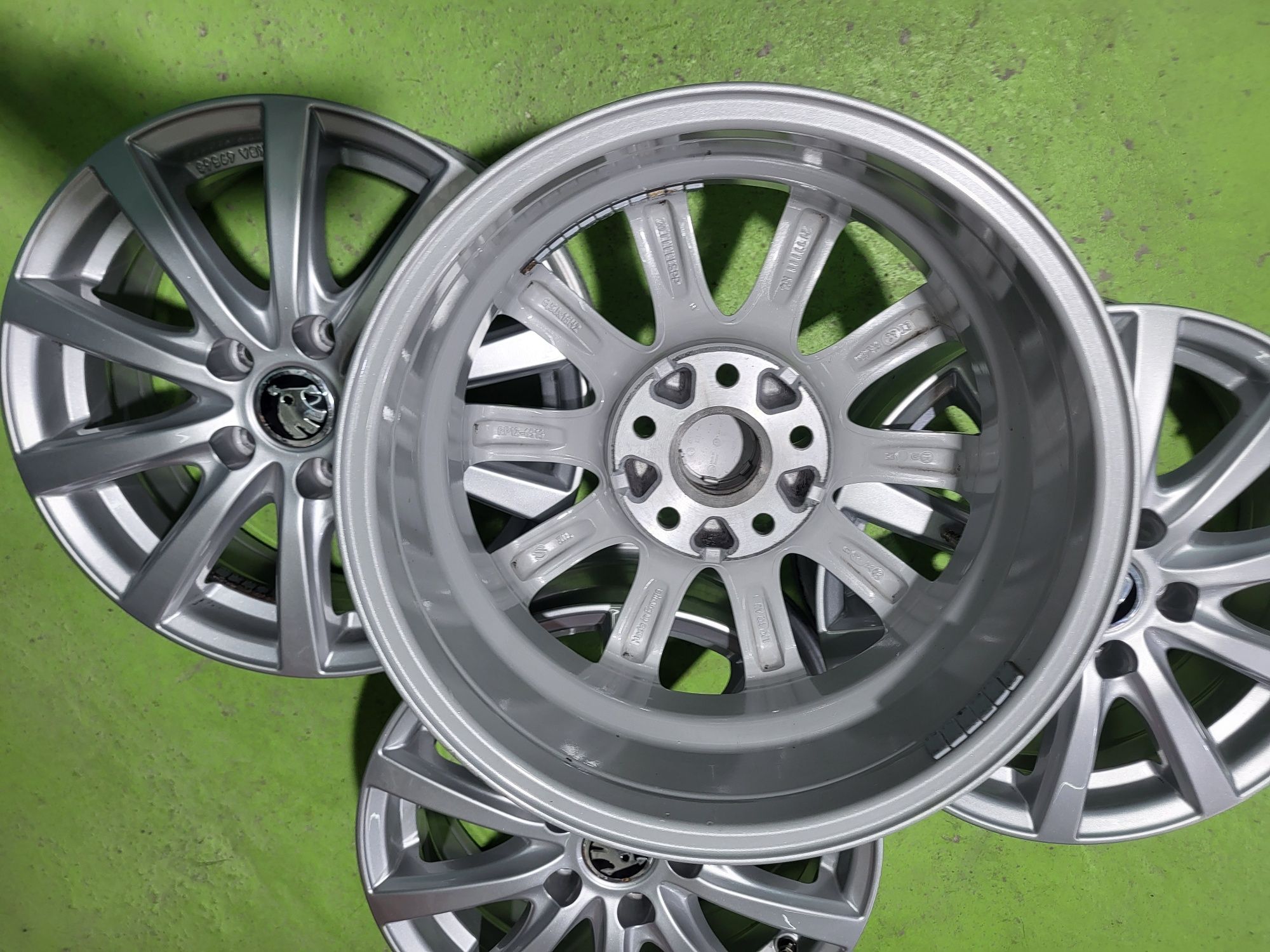 16 5x112 Vw Caddy Touran Passat Golf Skoda Audi 5х112