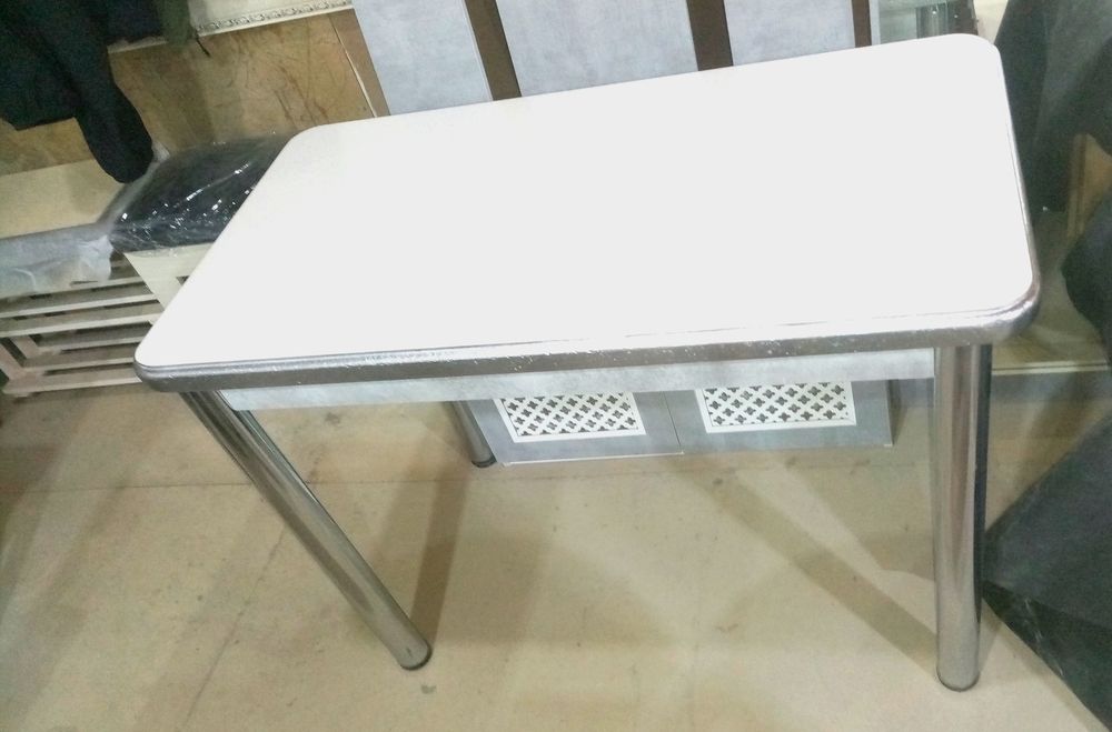 Продам новый стол Кух!