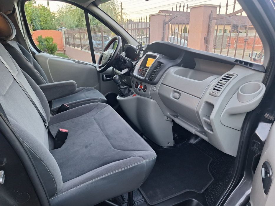 Renault Trafic Black Edition