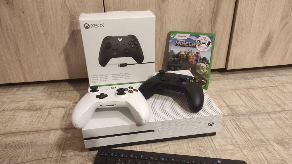 Xbox ONE S  de vânzare.