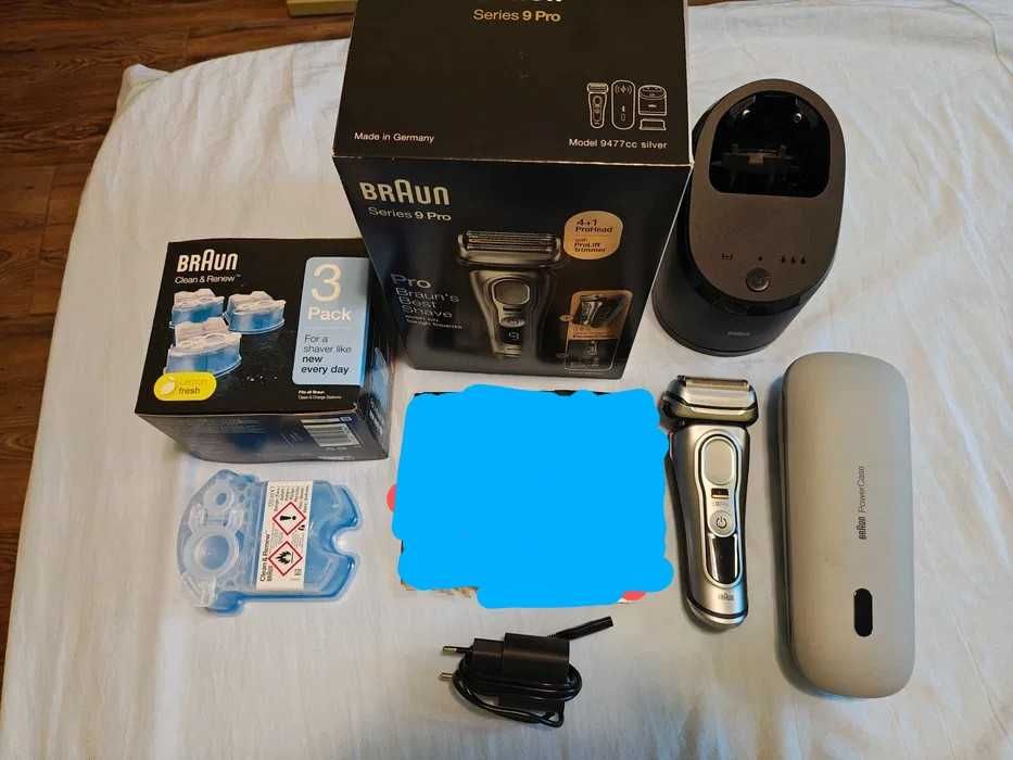 Vând aparat de ras Braun seria 9 Model 9477cc Pro cu extra accesorii.