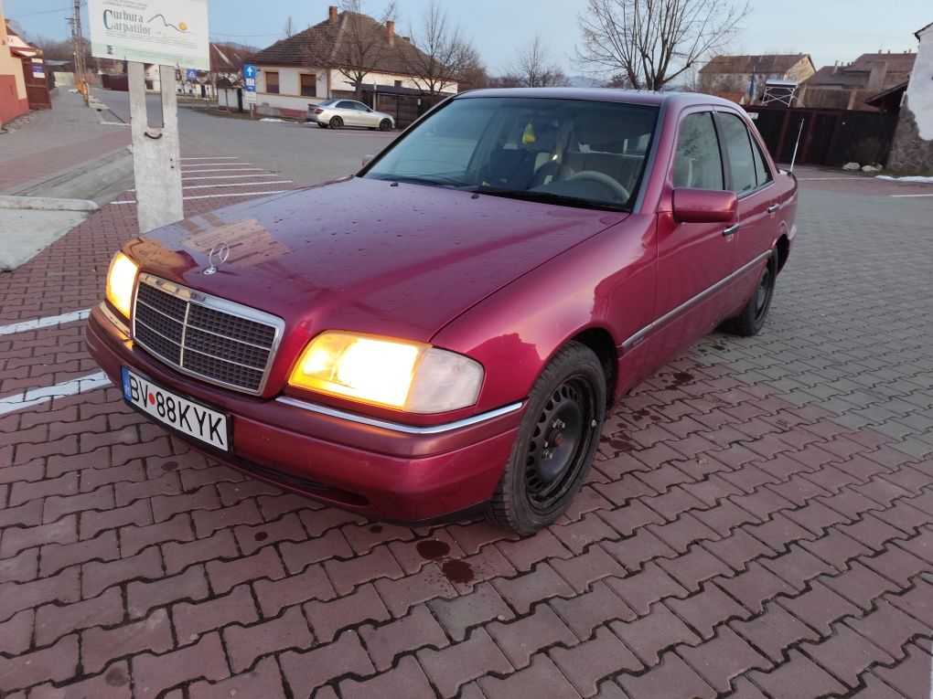 Dezmembrez Mercedes C200,an 1995,w 202, 136 CP,