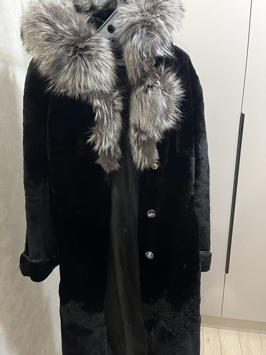 Натуральная  шуба мутон,  чернобурка