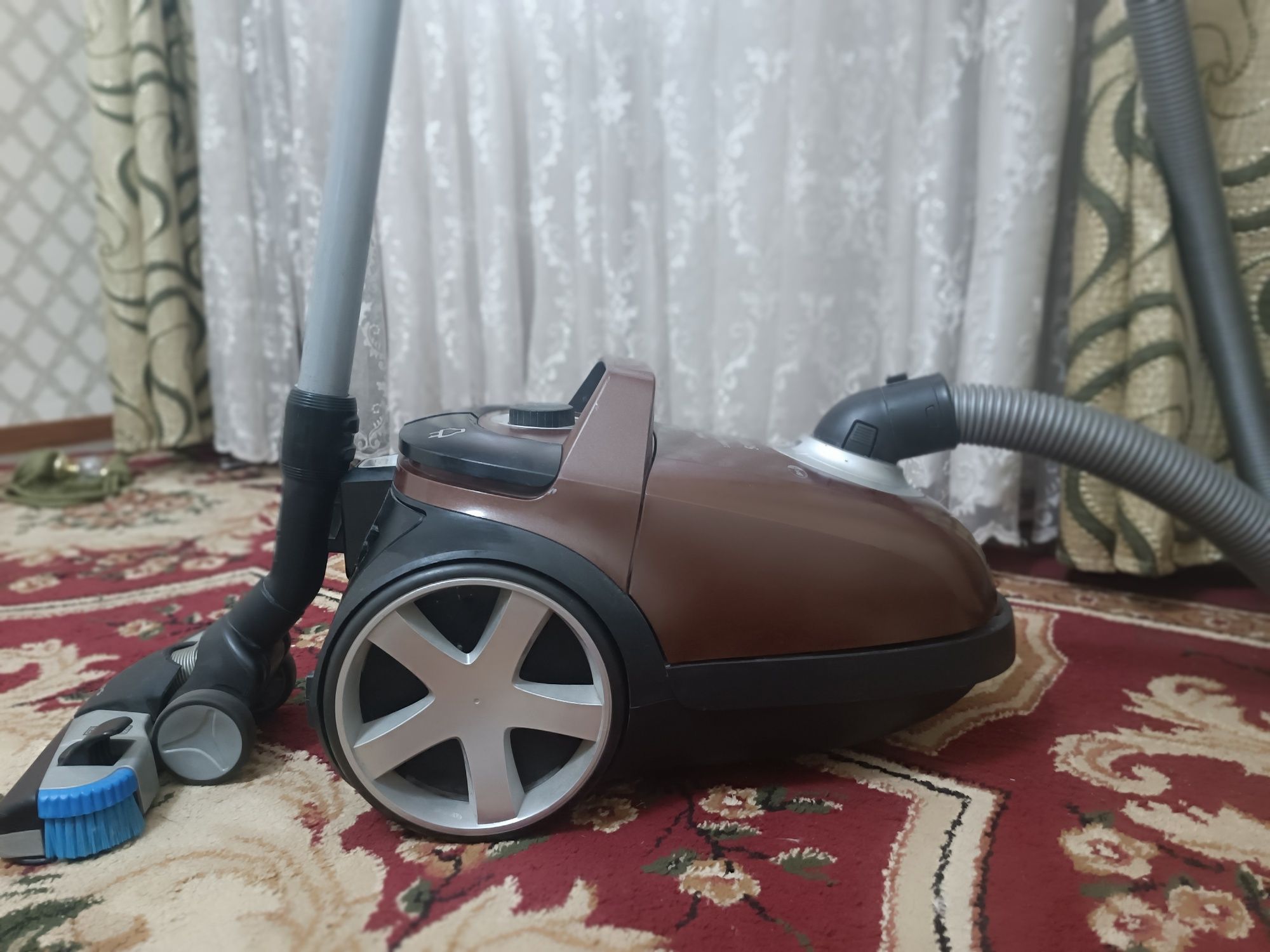 Pilesos philips noviy motor
