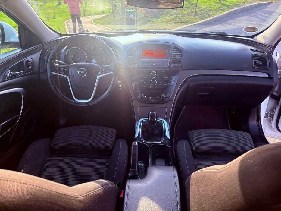 Vand sau schimb Opel Insignia 2010