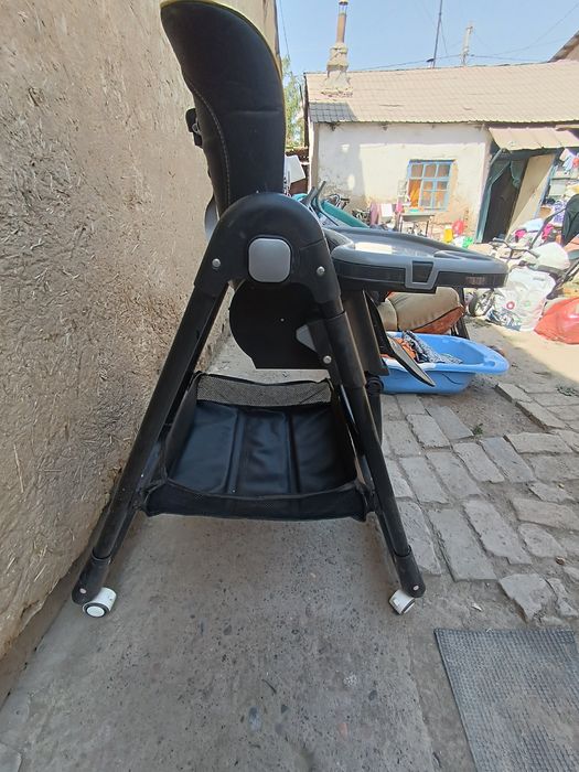 Срочно продаю детский стол для кормления