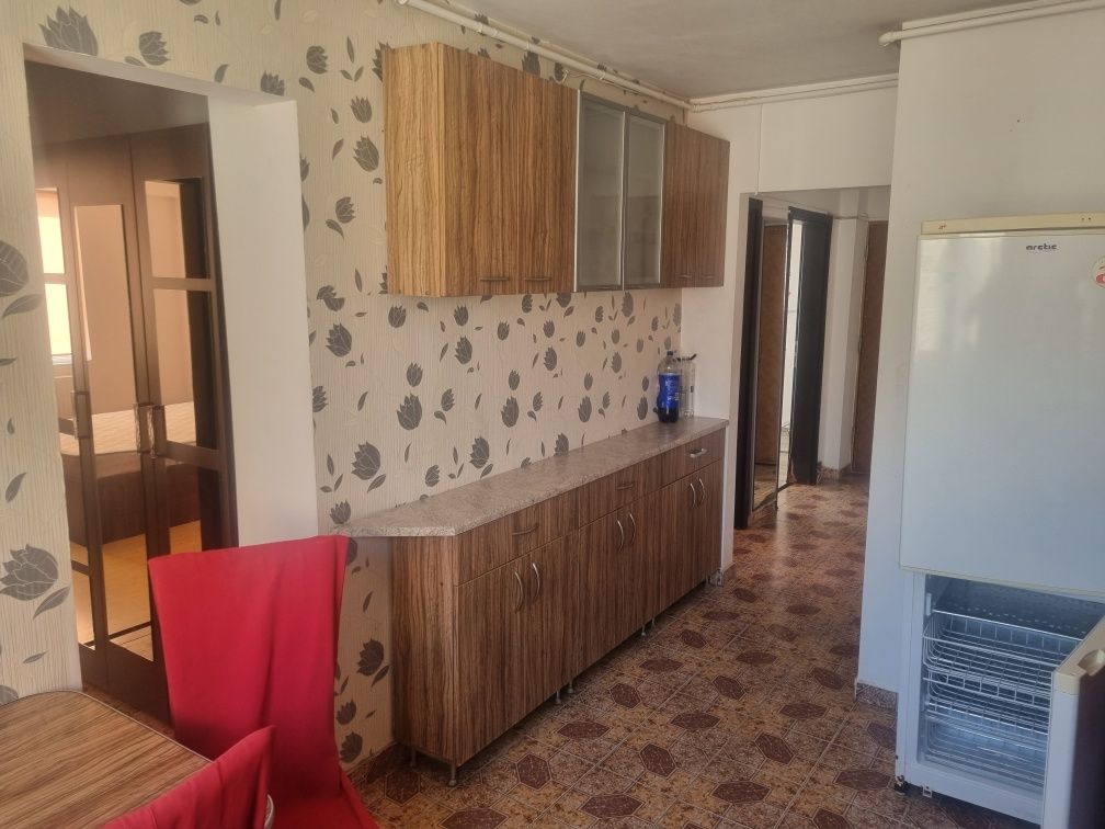 Particular vand 3 camere confort 1 pe Bd.Alexandru Vlahuță .
