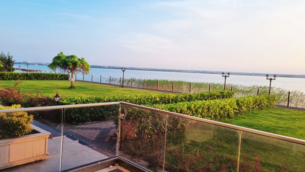 Studio de inchiriat, zona Mamaia/Butoaie, cu terasa si vedere la lac