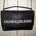 Черна кожена чанта CALVIN KLEIN JEANS