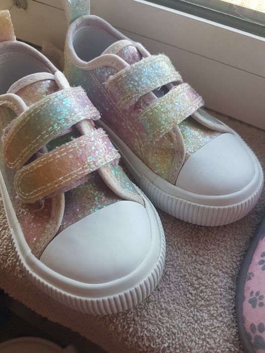 2чифта обувки 23,24н за 20лв