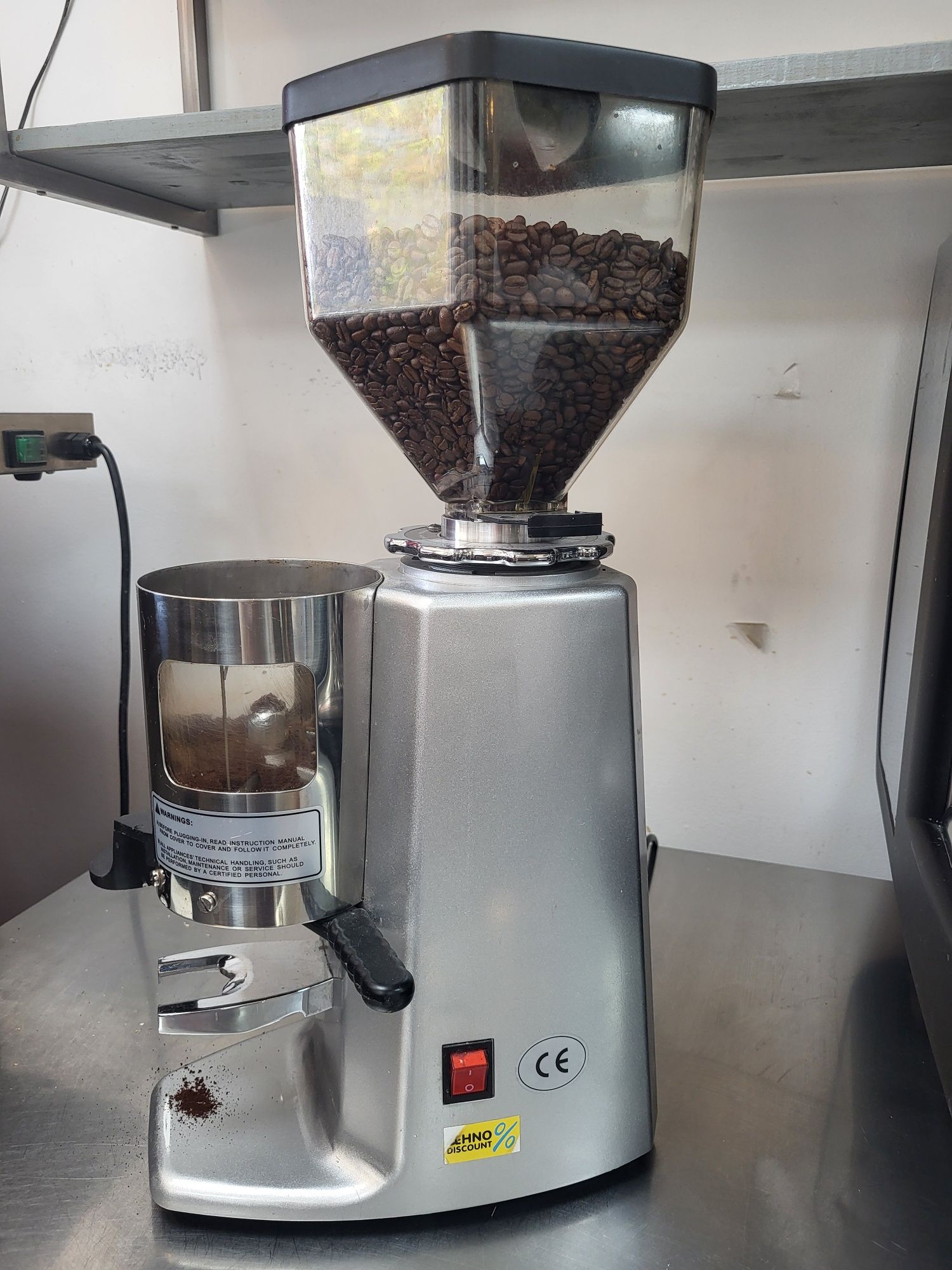 Vând expresor cafea CASADIO +rasnita