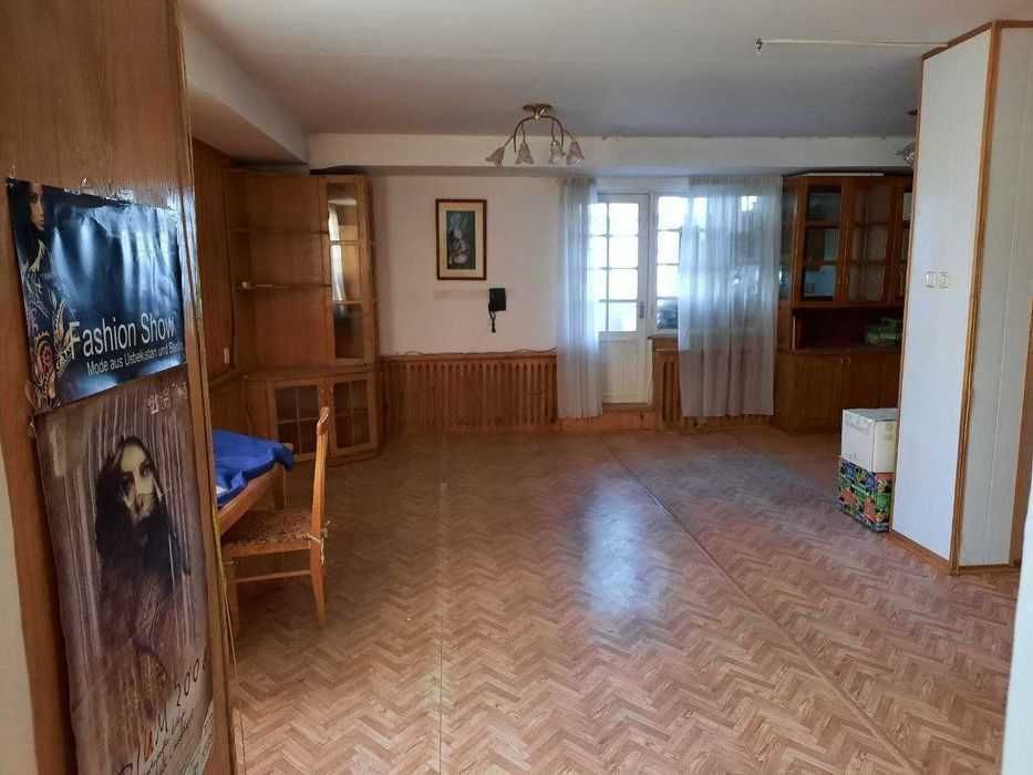Продаётся помещение в центре на Дархане.
