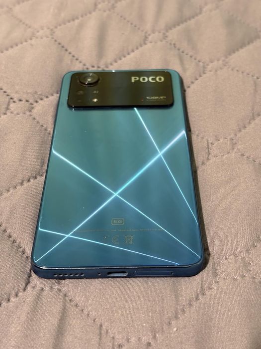 Смартфон Poco 4X 5G и подарък телефон