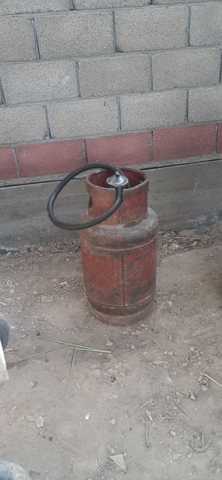 Газ баллон сатылады. Толық газ құйылған редуктор шланг.