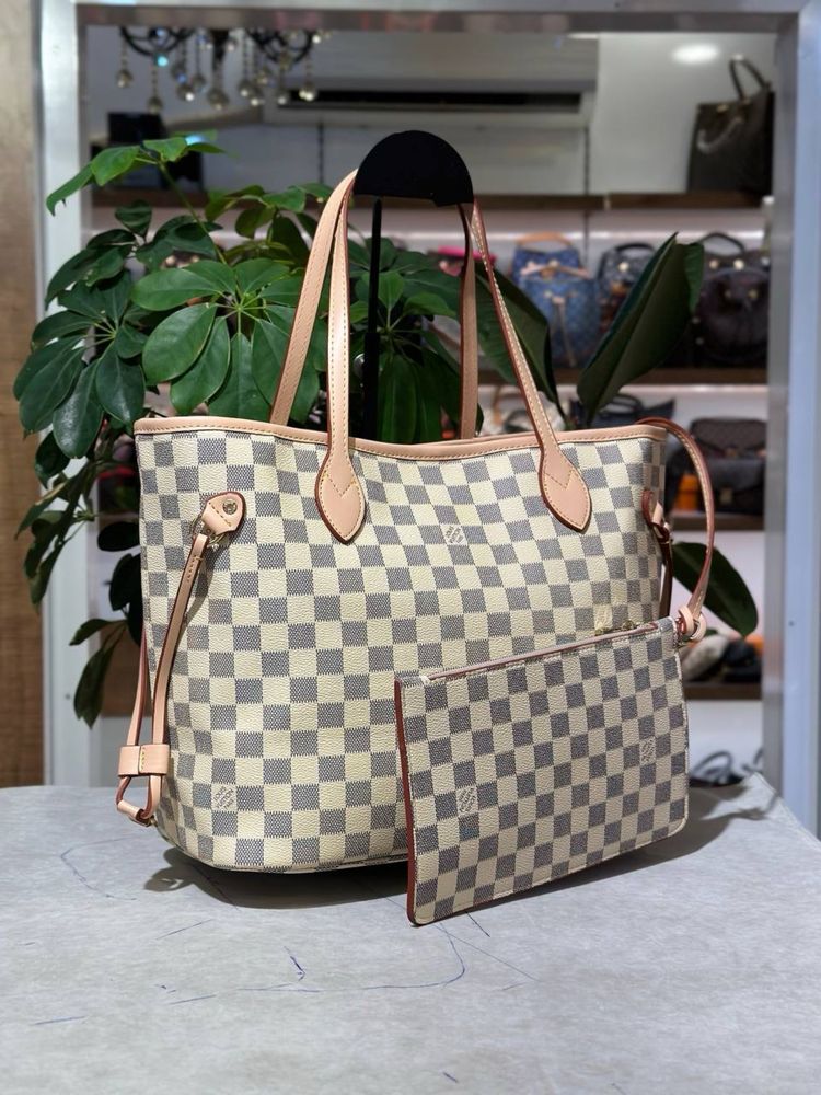 Geanta Louis Vuitton Noua !!! Dimensiuni 50/28 !!!