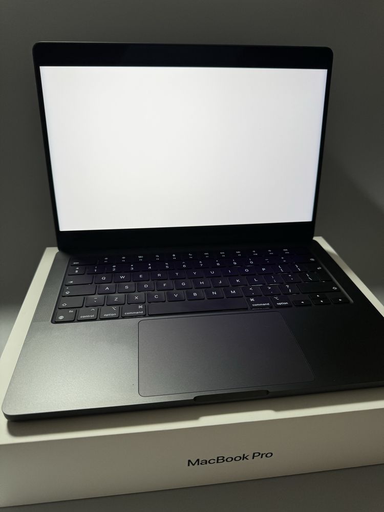 MacBook Pro 14" Space Black M4 Pro (2024)