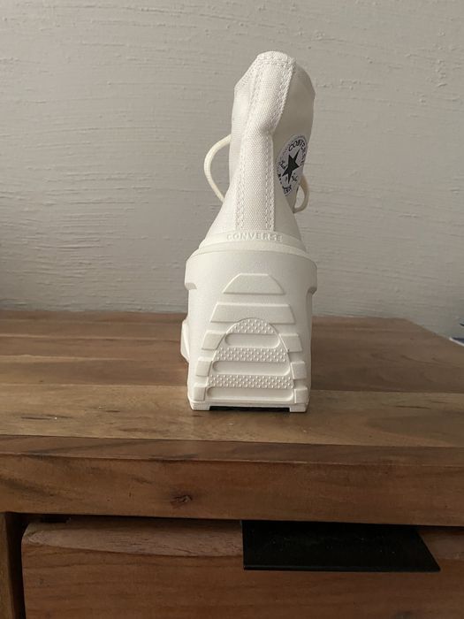 Нови високи бели кецове Converse N36,5